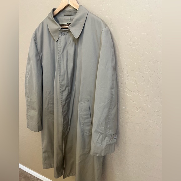 London fog Trench Coat - Picture 2 of 9